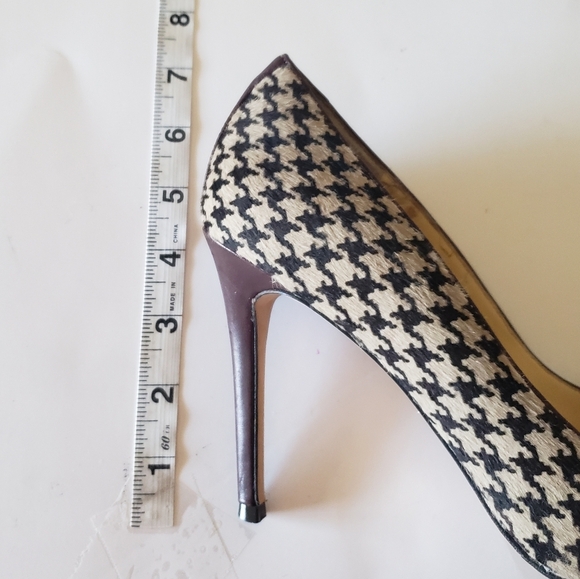VINCE CAMUTO sz 9 STILETTO PORSPERA, BROWN HOUNDSTOOTH - Picture 8 of 16